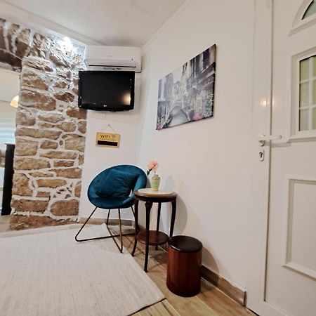 Unique Apartment Centar Podgorica Buitenkant foto