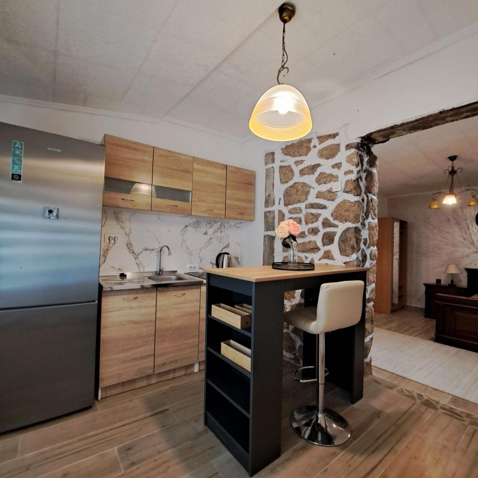 Unique Apartment Centar Podgorica Buitenkant foto